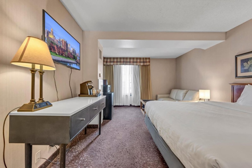 Buffalo Airport Hotel Main image